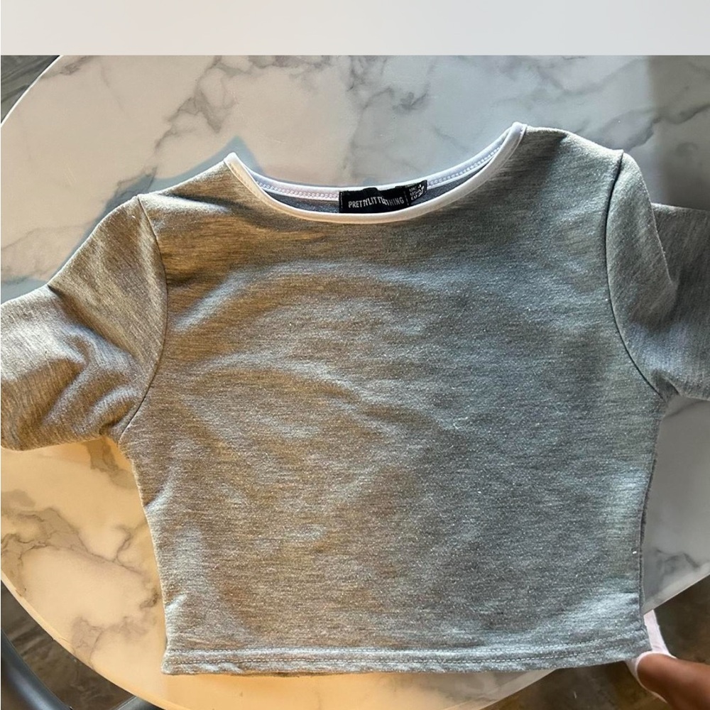 PrettyLittleThing Gray Top